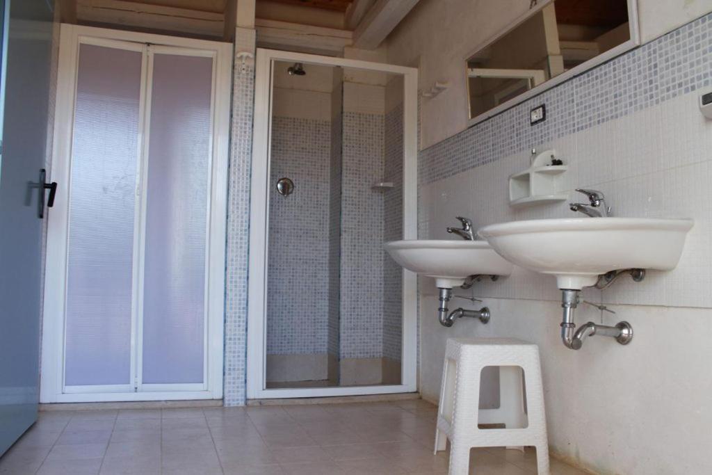 Wohnwagen Hotel Cava d'Aliga Luaran gambar